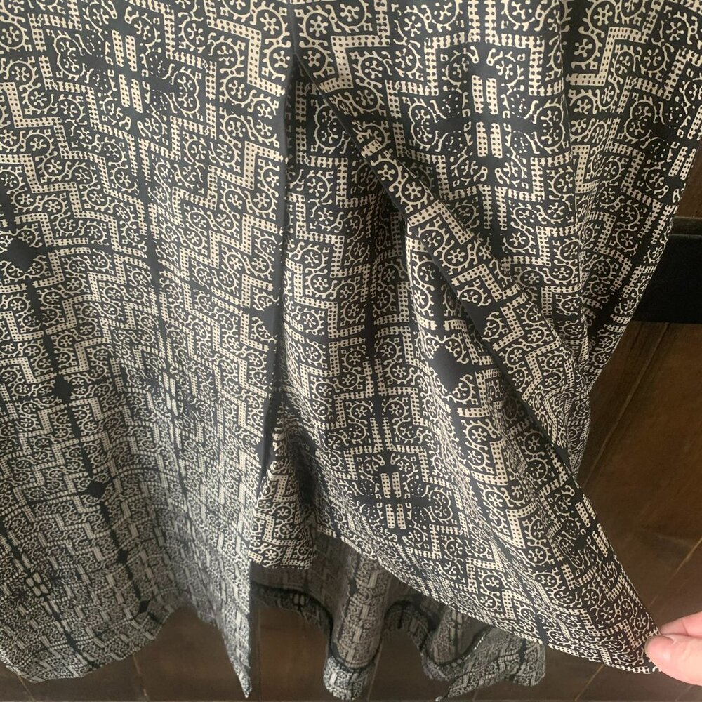 Club Monaco 100% Silk Jumpsuit Women's Size 6 - Picture 3 of 9
